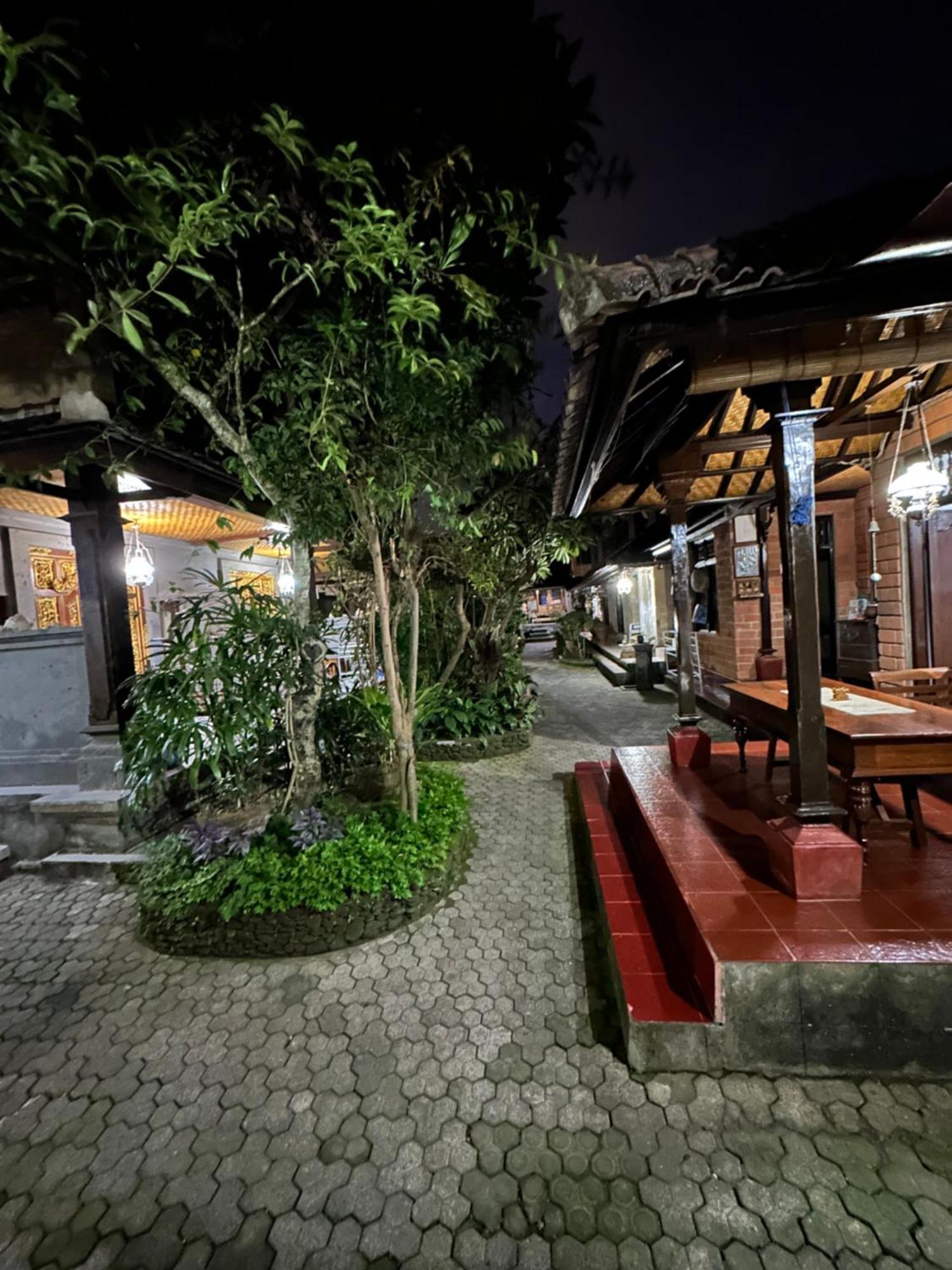 Nirvana Pension Ubud  Exterior photo